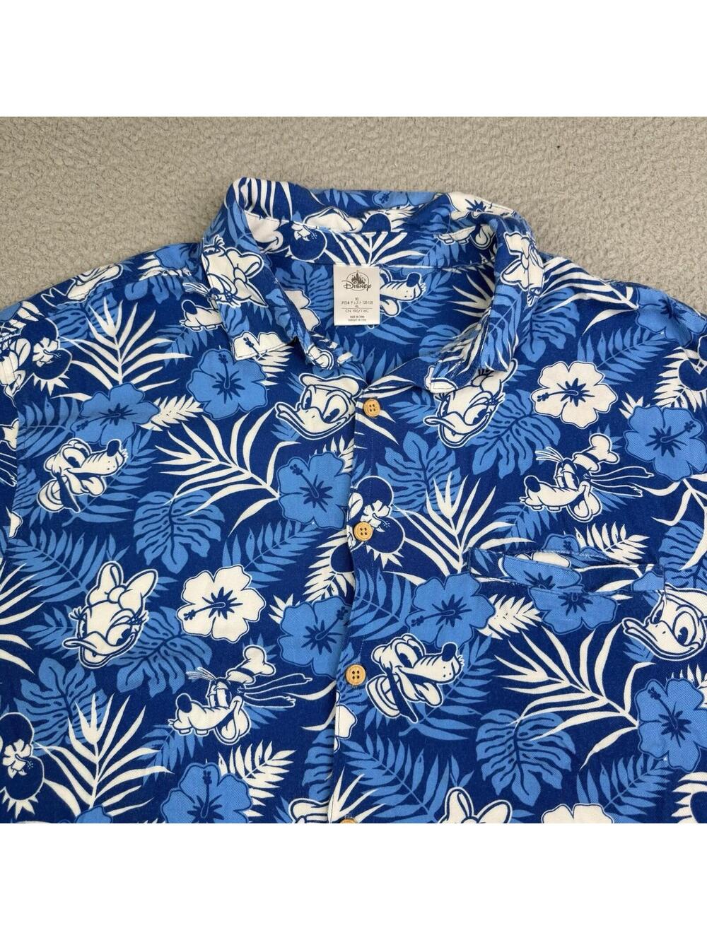 Disney Hawaii Aulani Resort Mickey & Friends Blue Button Up Shirt Men's XL